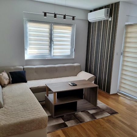Apartman Court 普里耶多尔 外观 照片