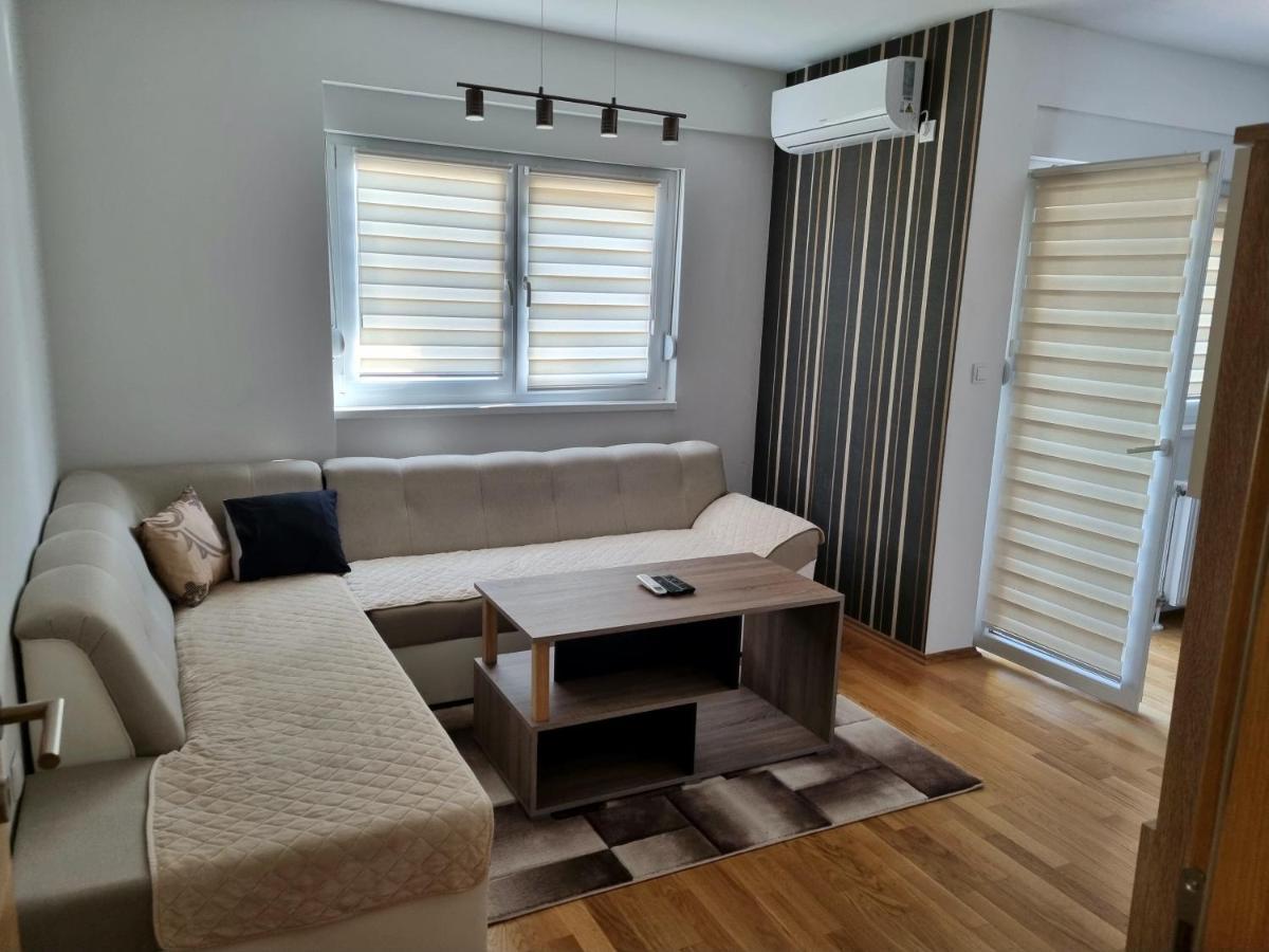 Apartman Court 普里耶多尔 外观 照片
