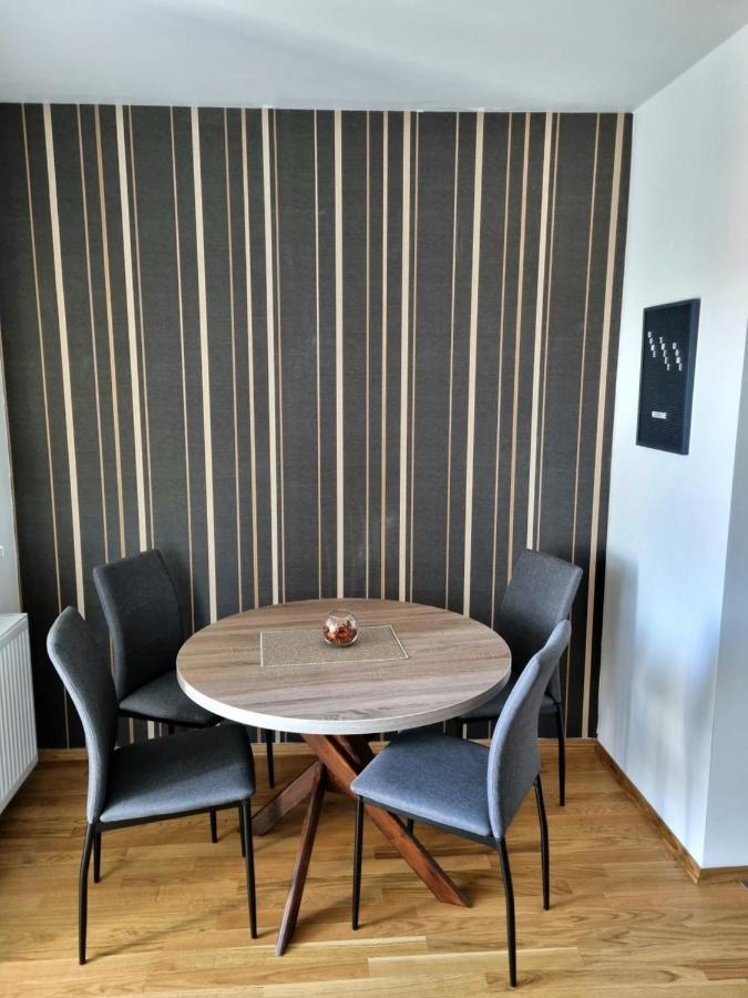 Apartman Court 普里耶多尔 外观 照片