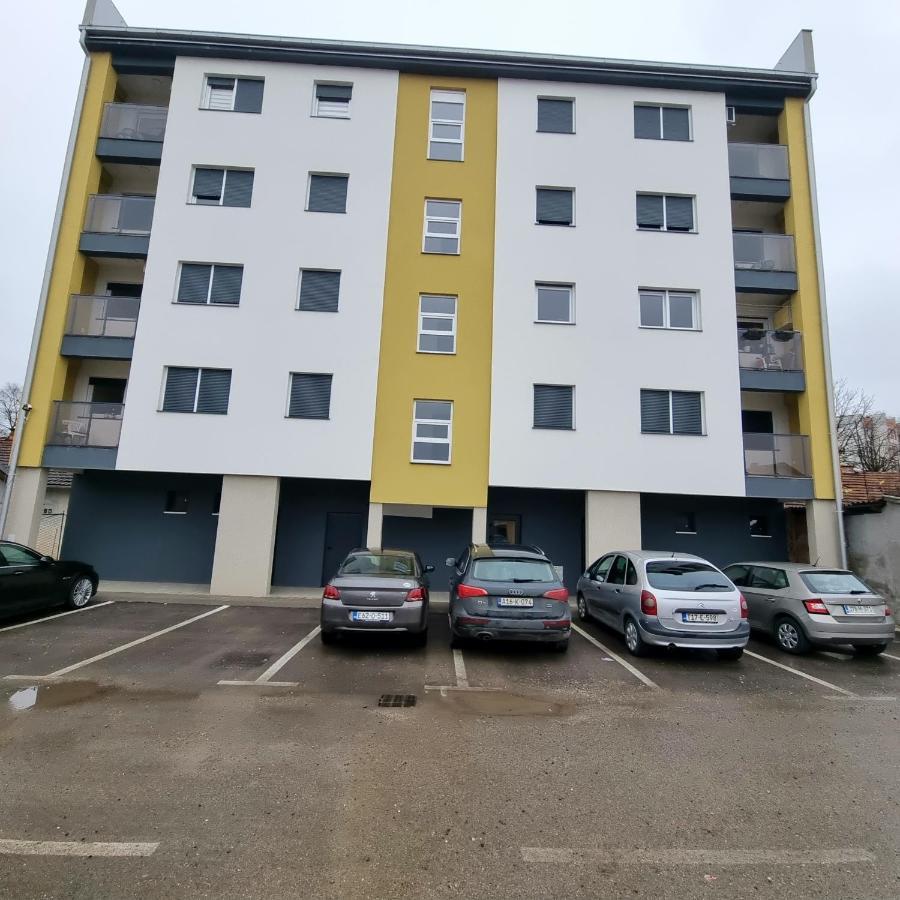 Apartman Court 普里耶多尔 外观 照片